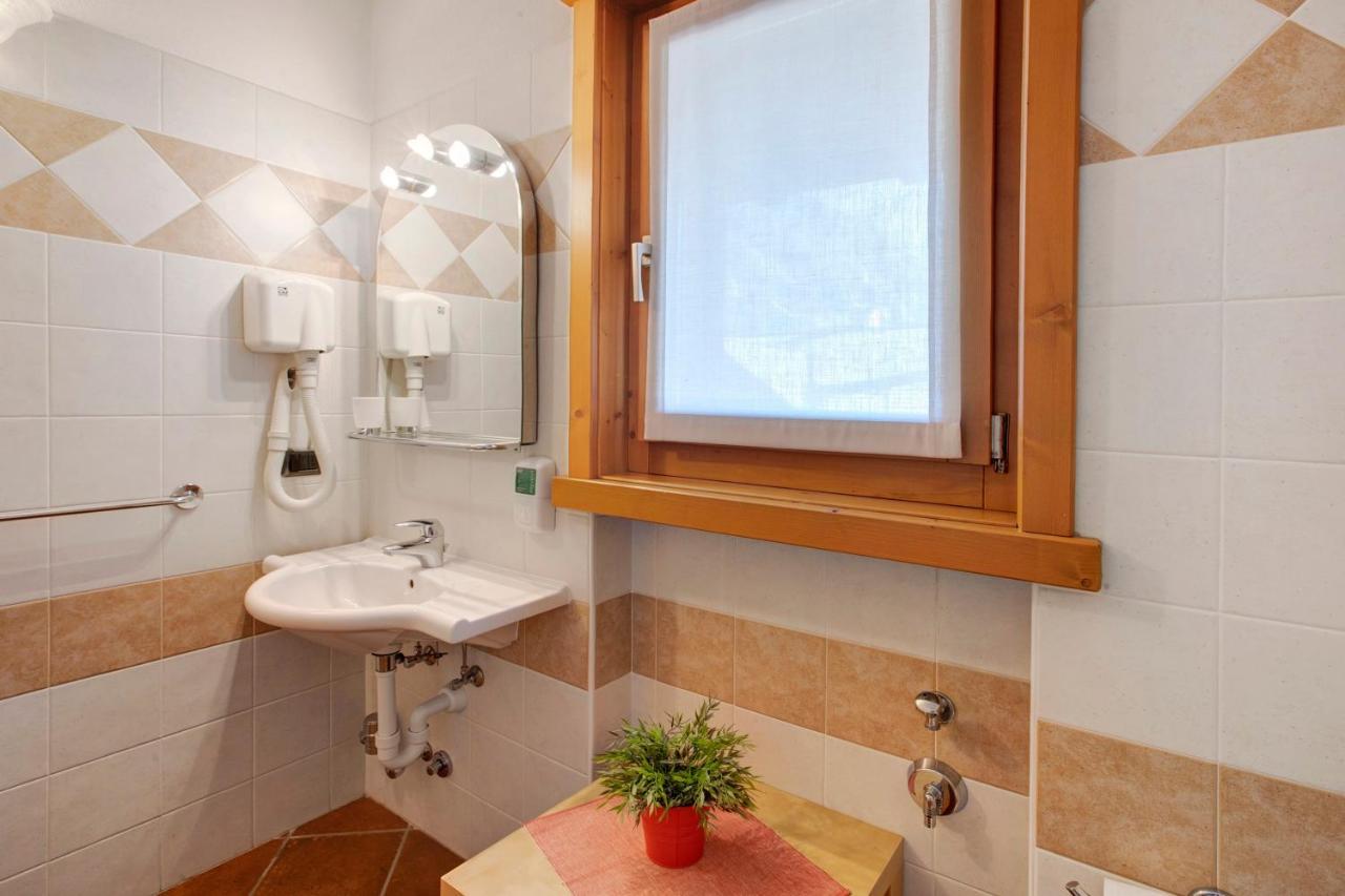 La Baitina App B Apartamento Livigno Exterior foto